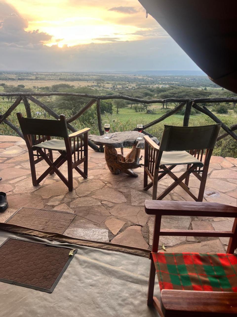 Hotel Mara Sunset Camp à Réserve nationale du Masai Mara Extérieur photo